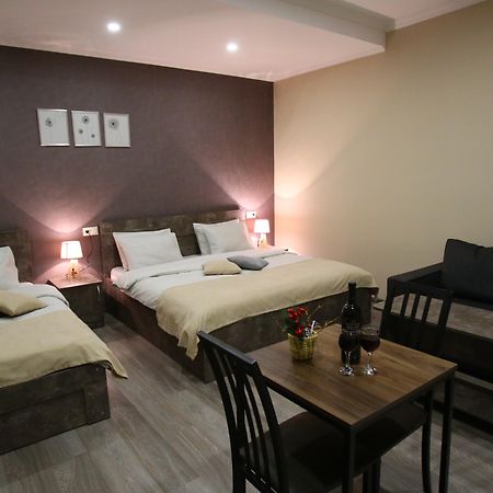 Hotel Nabadi Tbilisi Esterno foto