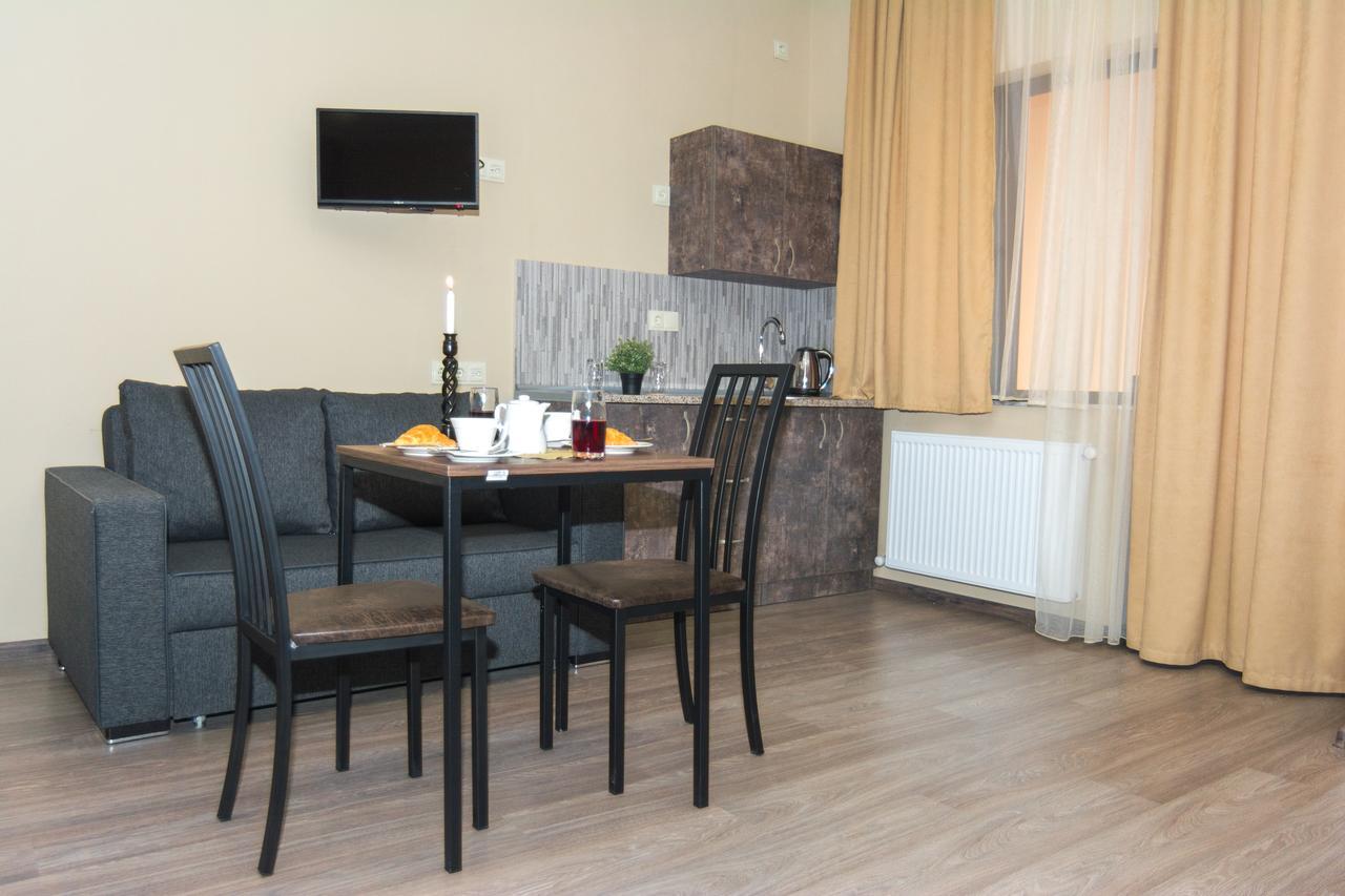 Hotel Nabadi Tbilisi Esterno foto