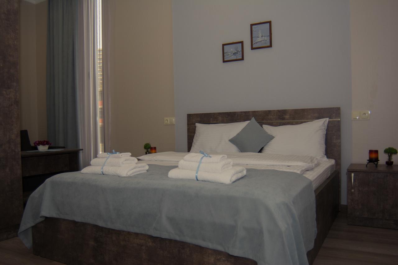 Hotel Nabadi Tbilisi Esterno foto