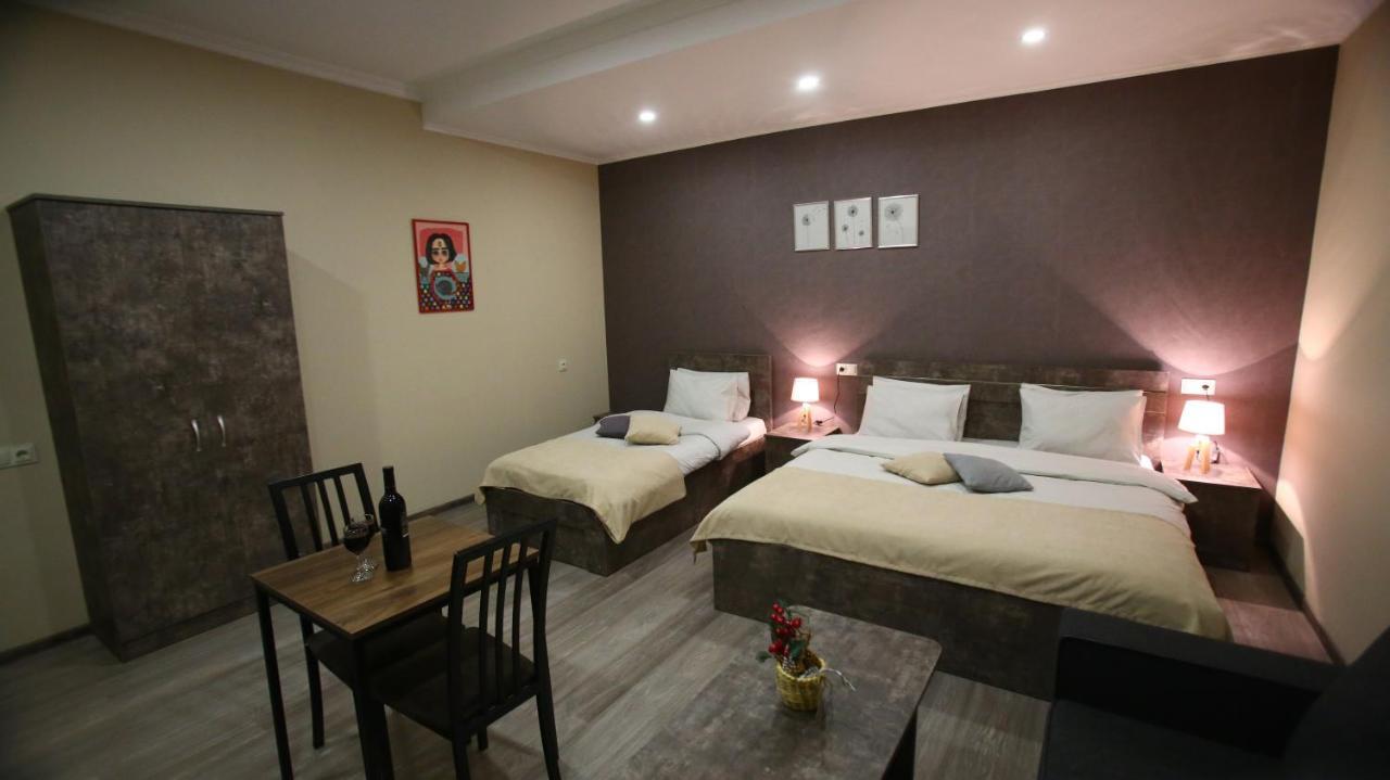 Hotel Nabadi Tbilisi Esterno foto