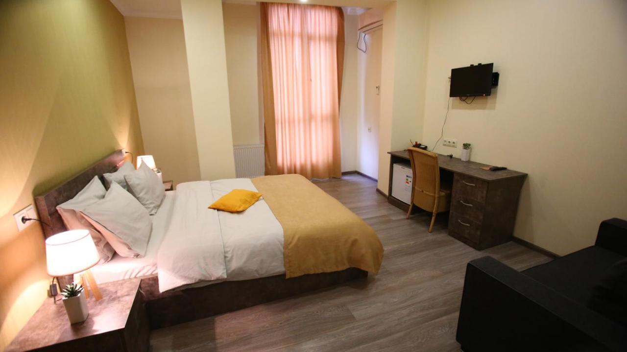 Hotel Nabadi Tbilisi Esterno foto
