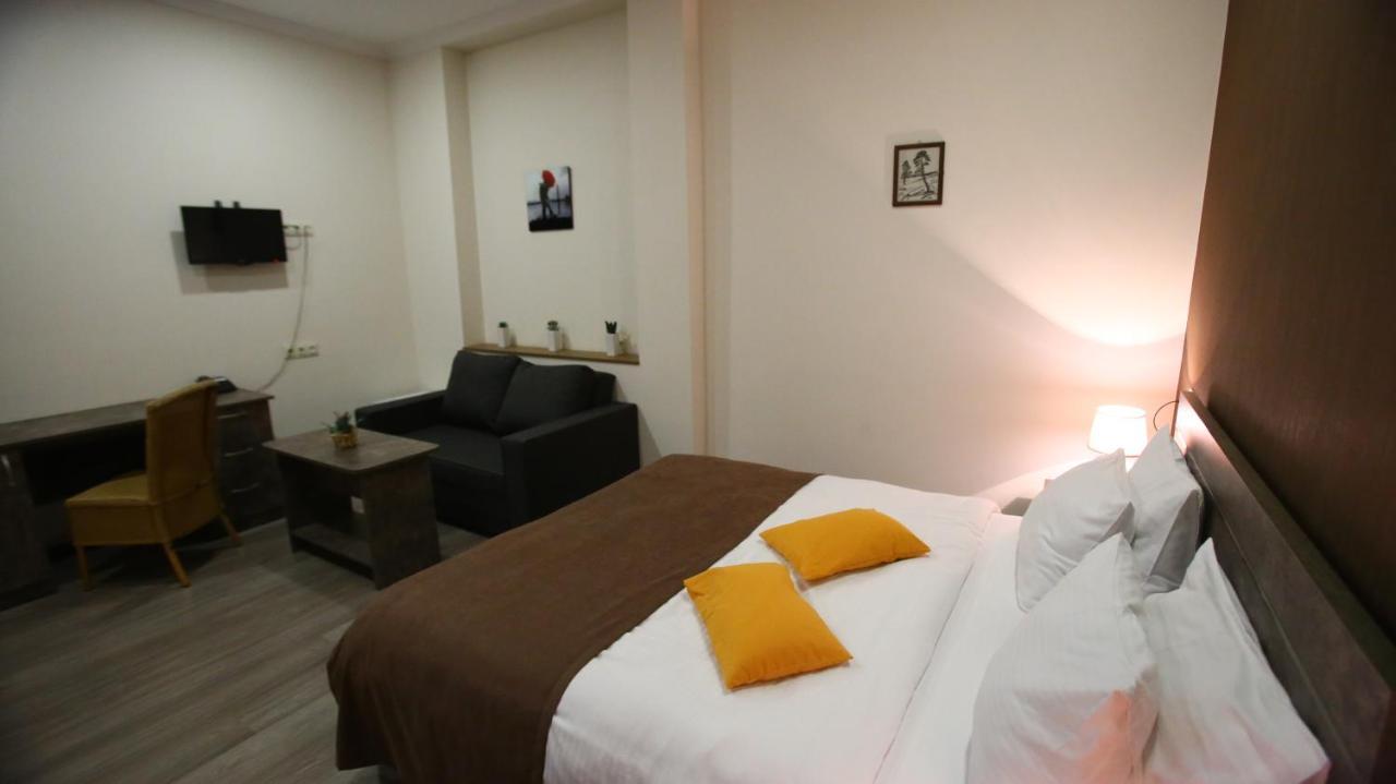 Hotel Nabadi Tbilisi Esterno foto