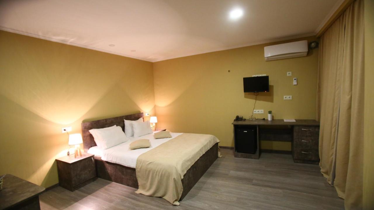 Hotel Nabadi Tbilisi Esterno foto