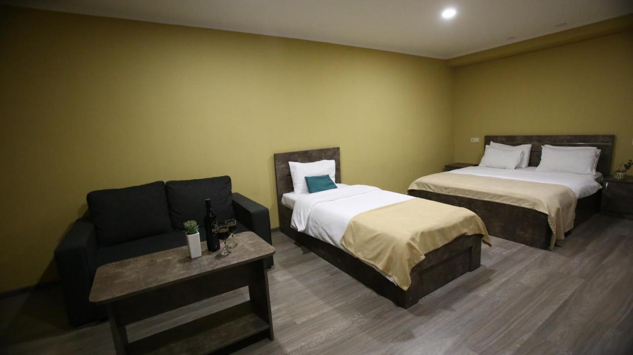 Hotel Nabadi Tbilisi Esterno foto