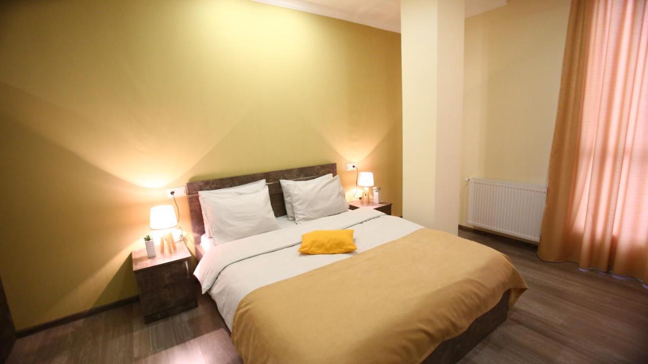 Hotel Nabadi Tbilisi Esterno foto