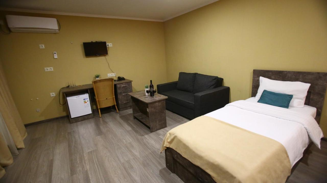 Hotel Nabadi Tbilisi Esterno foto
