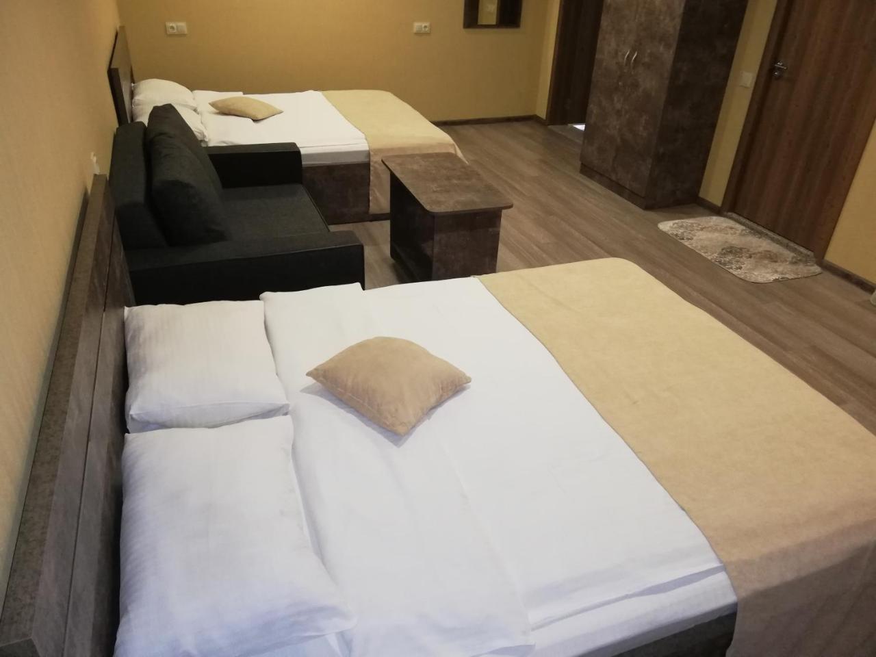 Hotel Nabadi Tbilisi Esterno foto