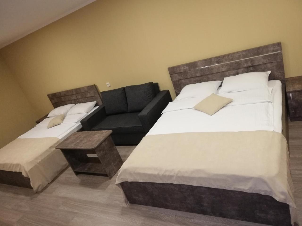 Hotel Nabadi Tbilisi Esterno foto