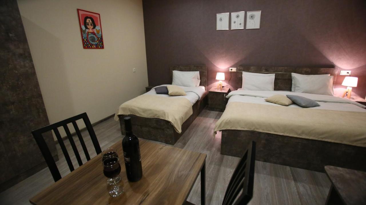 Hotel Nabadi Tbilisi Esterno foto
