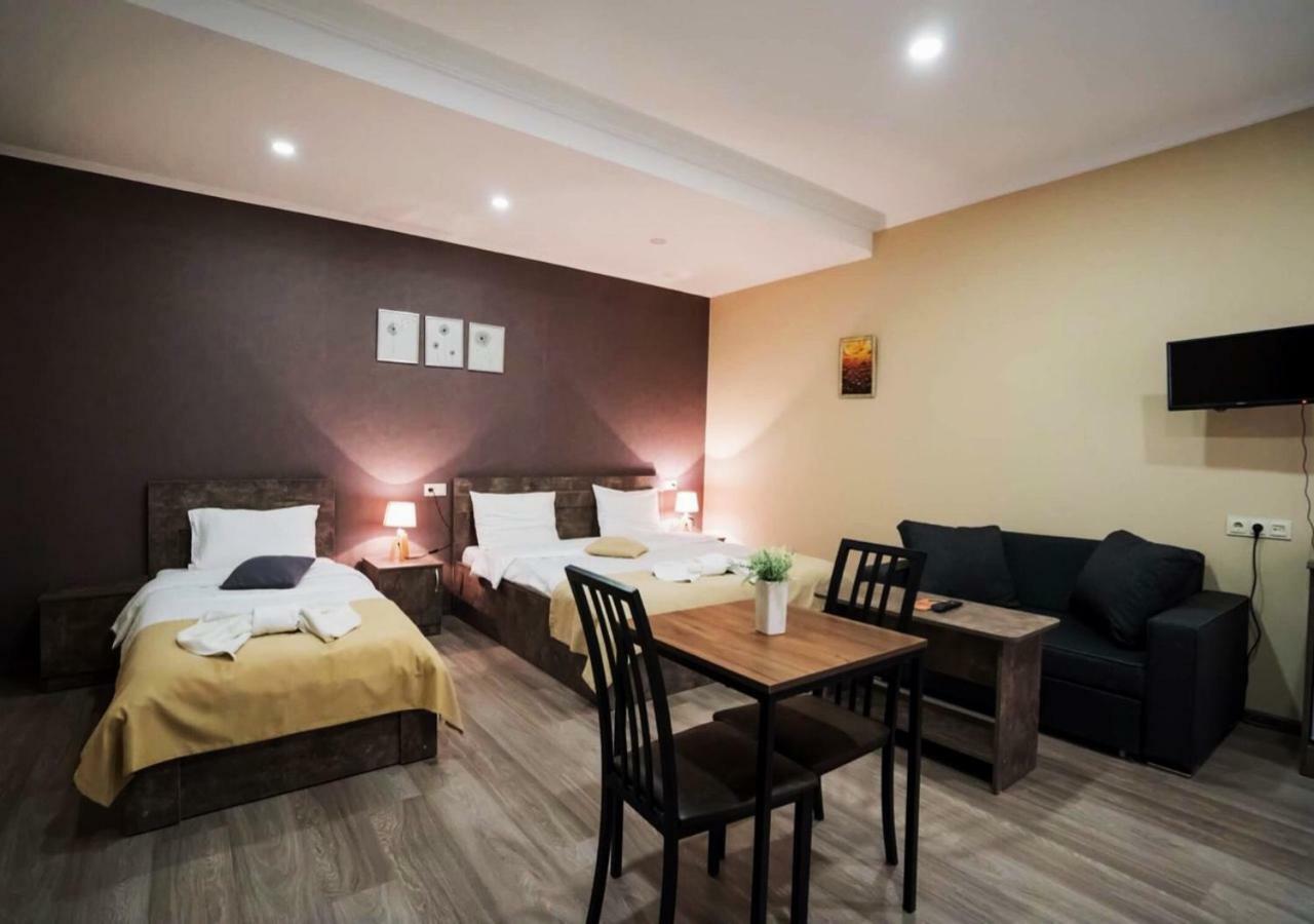 Hotel Nabadi Tbilisi Esterno foto