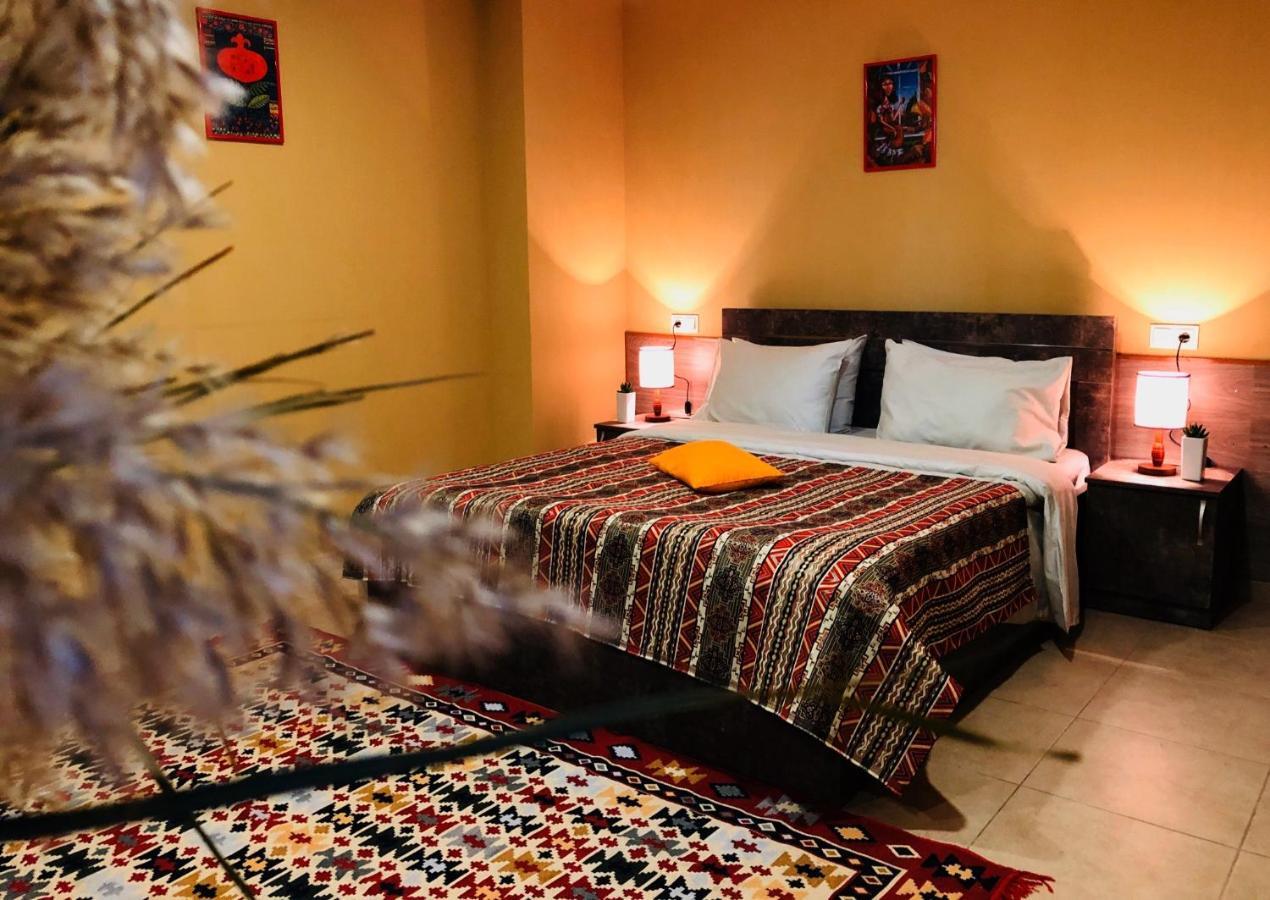 Hotel Nabadi Tbilisi Esterno foto