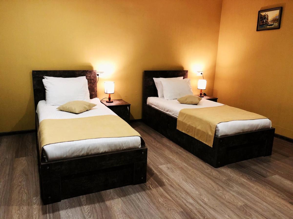 Hotel Nabadi Tbilisi Esterno foto